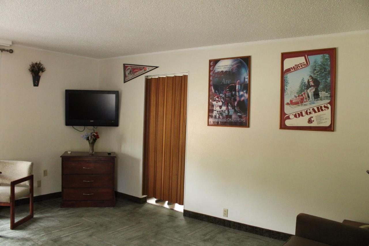 American Travel Inn Pullman Extérieur photo